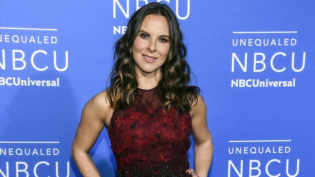 A Sus A Os Kate Del Castillo Presume Cuerpazo En Mini Bikini