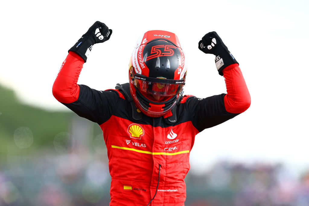 carlos-s-inz-conquista-la-pole-en-b-lgica-tras-penalizaci-n-a-verstappen