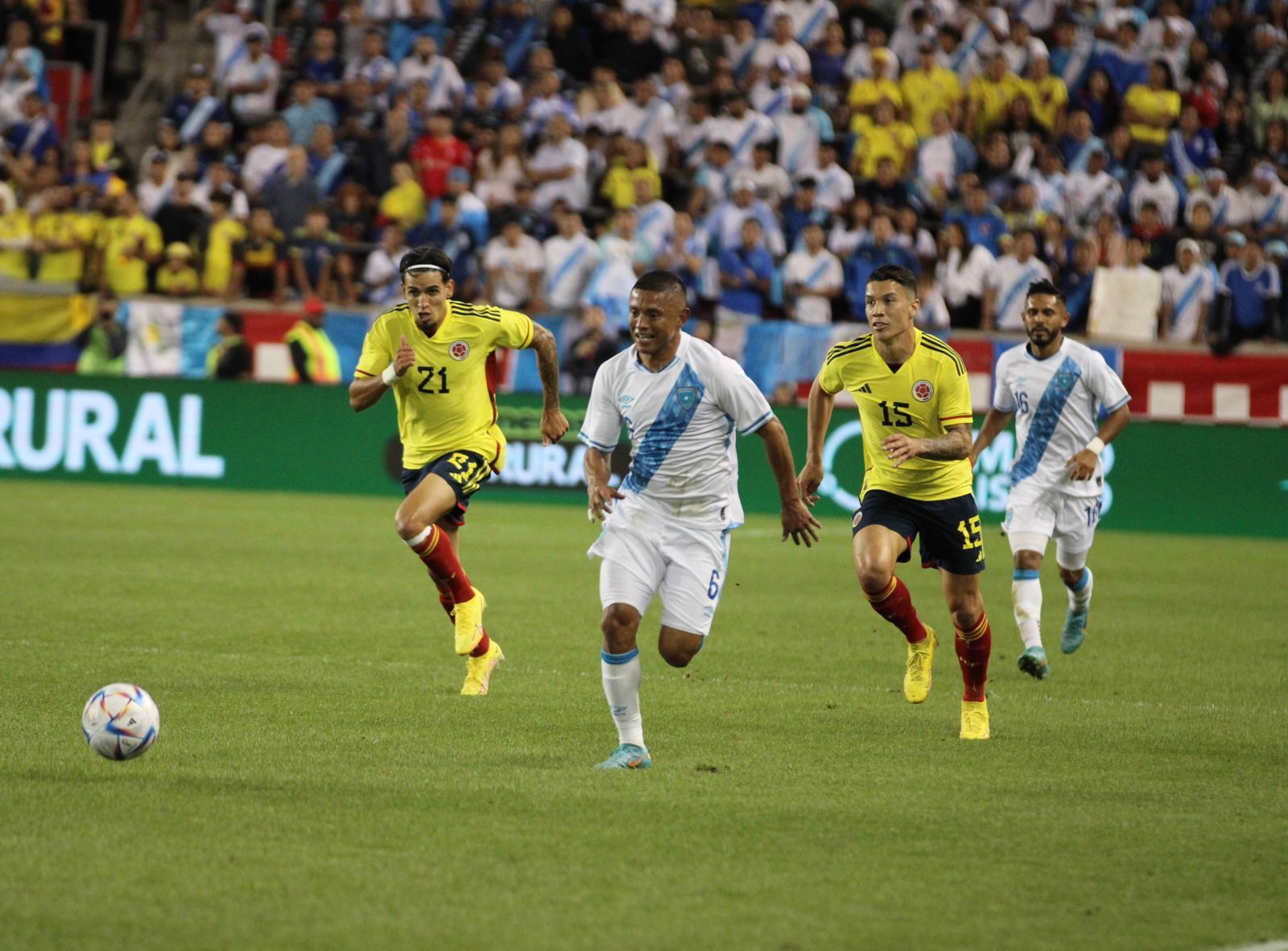 Colombia estrena técnico con goleada en amistoso sobre Guatemala