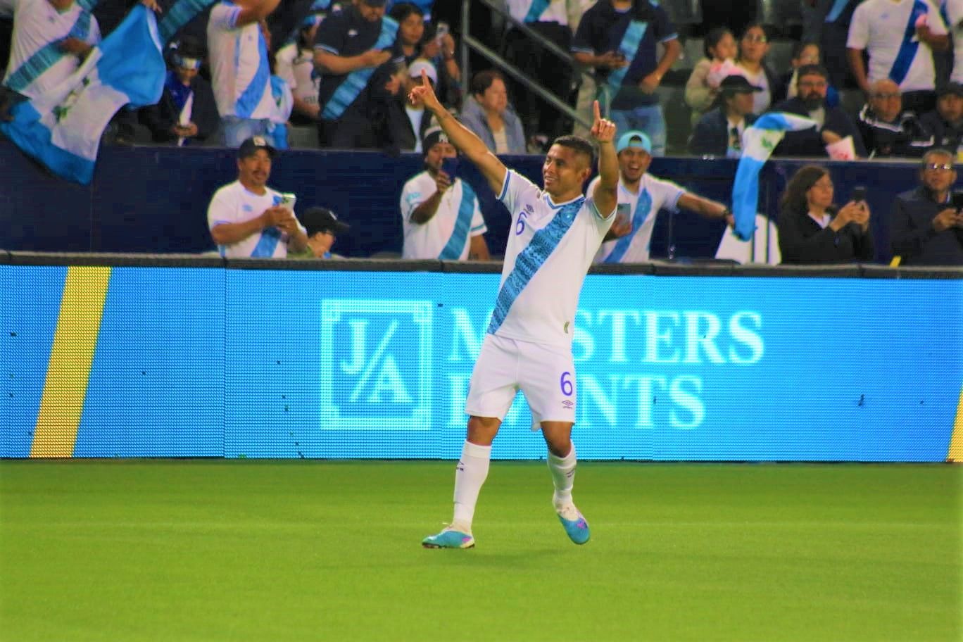 Guatemala triunfa anta Costa Rica con gol de Carlos Mejía