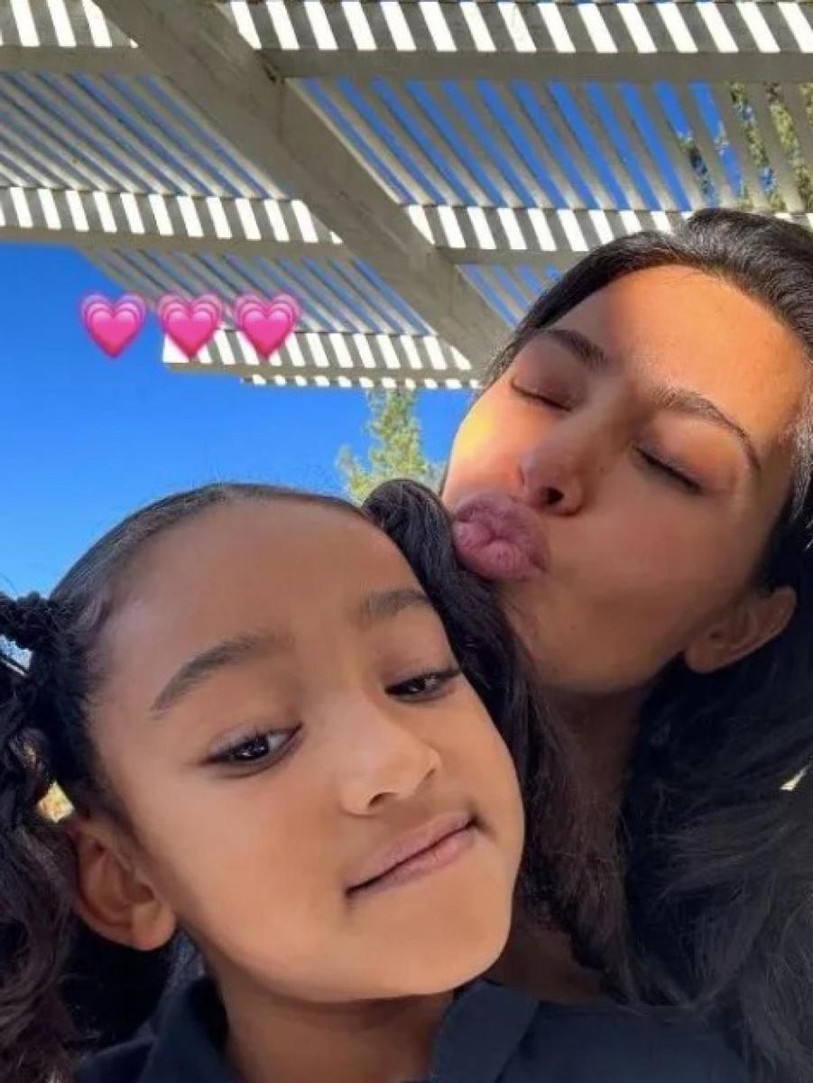 KIM KARDASHIAN Y SU HIJA, CHICAGO WEST