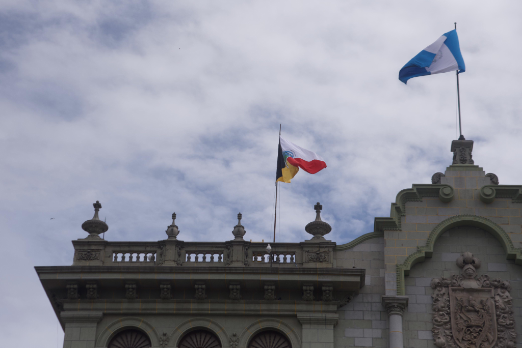 Actividades en plaza de la Constitución en el Día Internacional de los Pueblos Indígenas